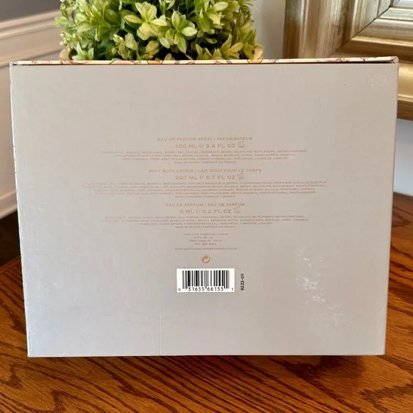 Lovely Sarah Jessica Parker Fragrance Set in Gift Box Set of Three - Picture 3 of 5